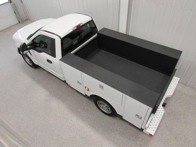 Photo of 2017 Oxford White Ford F-250