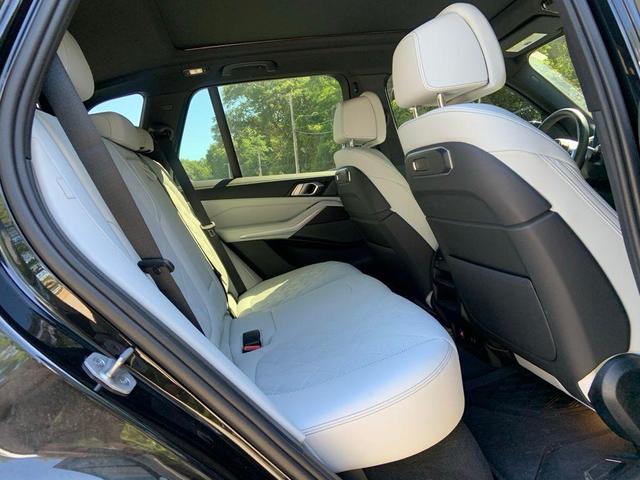 Photo of 2024 Black Sapphire Metallic BMW X5