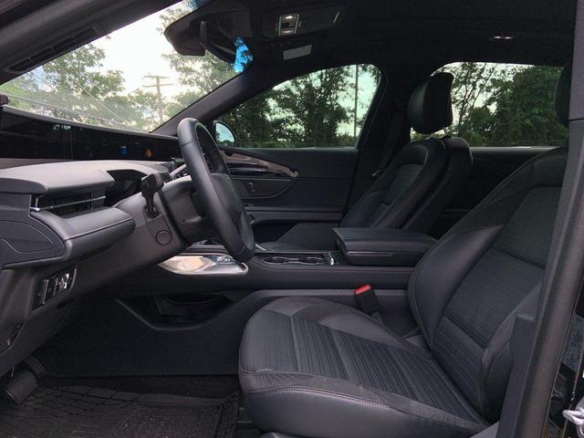 Photo of 2024 Infinite Black Metallic Lincoln Nautilus
