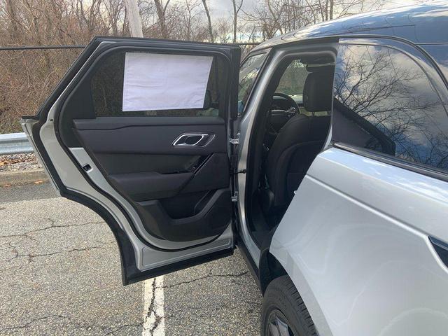 Photo of 2024 Hakuba Silver Land Rover Range Rover Velar