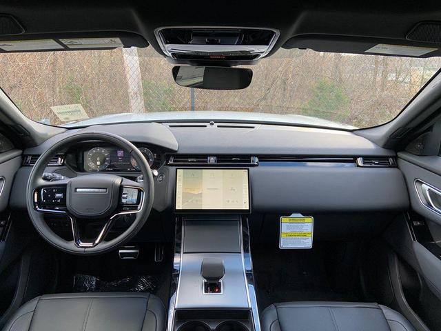 Photo of 2024 Hakuba Silver Land Rover Range Rover Velar