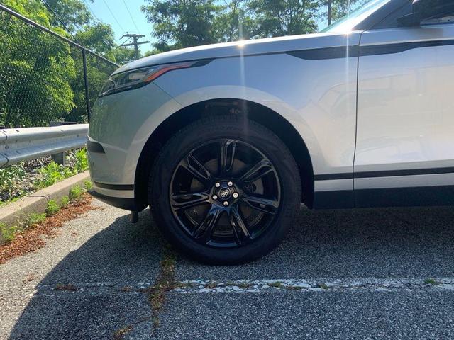 Photo of 2023 Hakuba Silver Land Rover Range Rover Velar