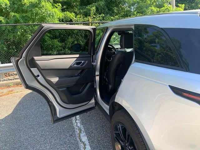 Photo of 2023 Hakuba Silver Land Rover Range Rover Velar
