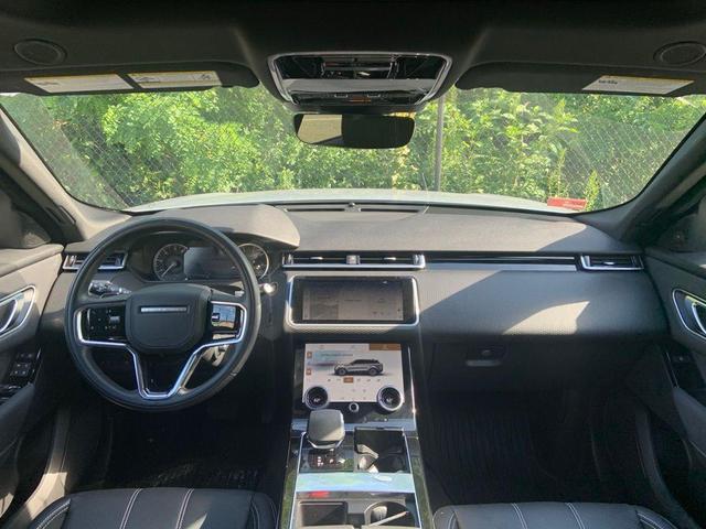 Photo of 2023 Hakuba Silver Land Rover Range Rover Velar