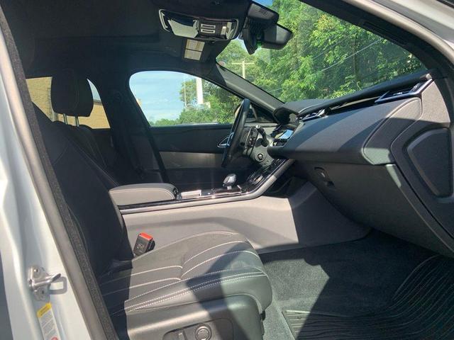 Photo of 2023 Hakuba Silver Land Rover Range Rover Velar