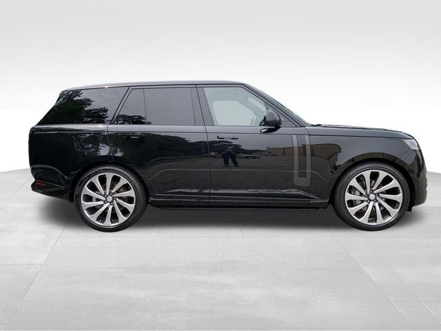 Photo of 2025 Santorini Black Land Rover Range Rover