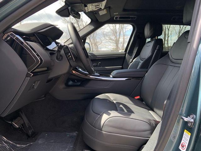 Photo of 2025 Giola Green Land Rover Range Rover Sport