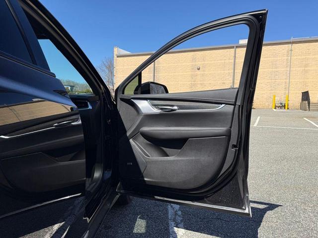 Photo of 2024 Stellar Black Metallic Cadillac XT5