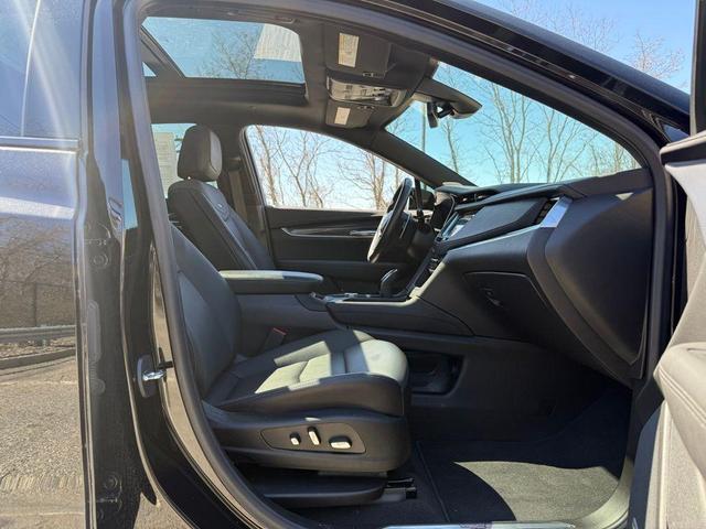 Photo of 2024 Stellar Black Metallic Cadillac XT5
