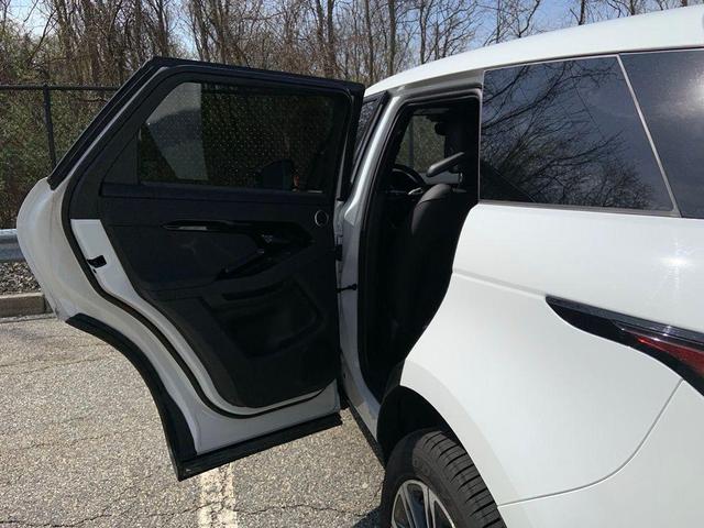 Photo of 2024 Fuji White Land Rover Range Rover Evoque