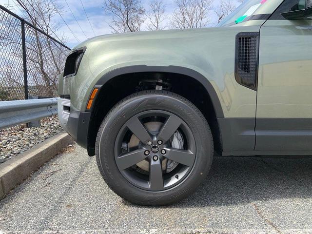Photo of 2025 Pangea Green Land Rover Defender