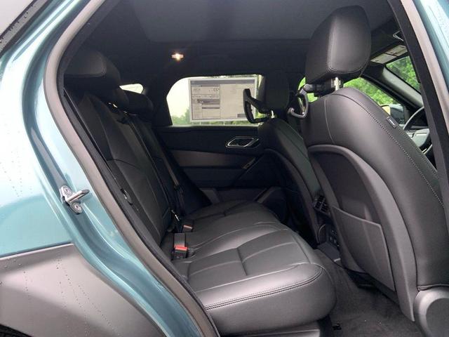 Photo of 2026 Giola Green Land Rover Range Rover Velar