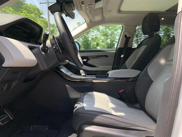 Photo of 2024 Ostuni Pearl White Land Rover Range Rover Evoque