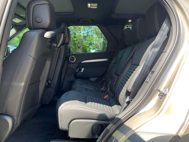 Photo of 2025 Lantau Bronze Land Rover Discovery