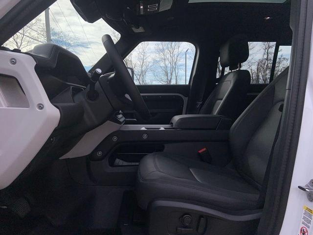 Photo of 2025 Fuji White Land Rover Defender