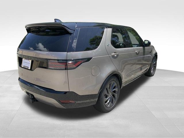 Photo of 2024 Lantau Bronze Land Rover Discovery