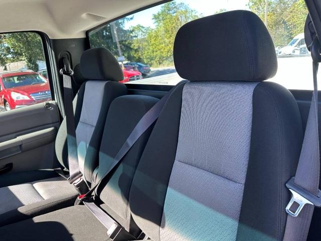 Photo of 2009 Summit White Chevrolet Silverado 1500