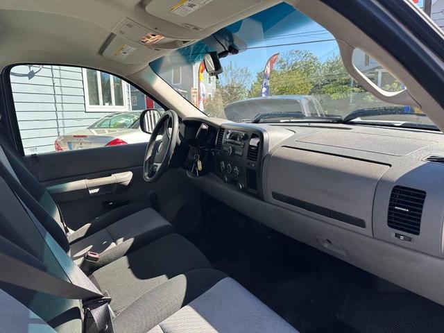Photo of 2009 Summit White Chevrolet Silverado 1500