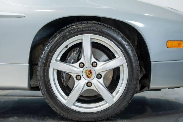 Photo of 1991 Silver Porsche 928
