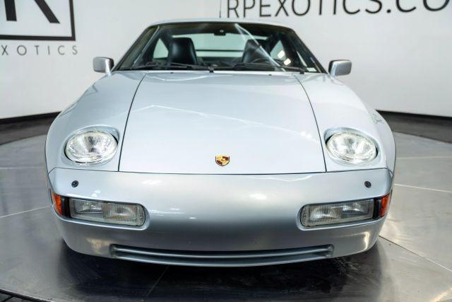 Photo of 1991 Silver Porsche 928