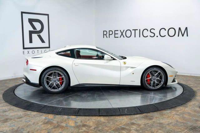 Photo of 2015 Bianco Italia Ferrari F12berlinetta