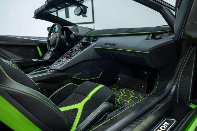 Photo of 2021 Green Lamborghini Aventador SVJ