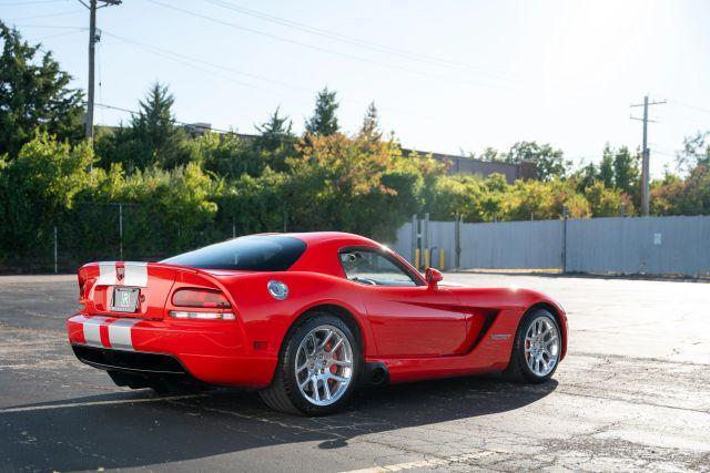 Photo of 2006 Red Dodge Viper