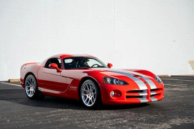 Photo of 2006 Red Dodge Viper