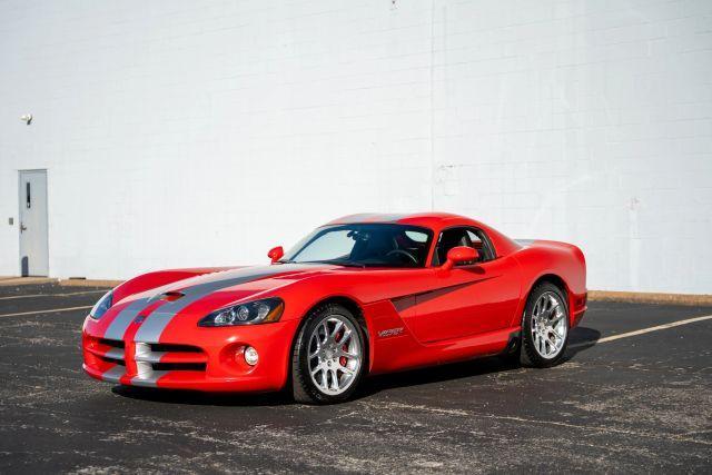 Photo of 2006 Red Dodge Viper