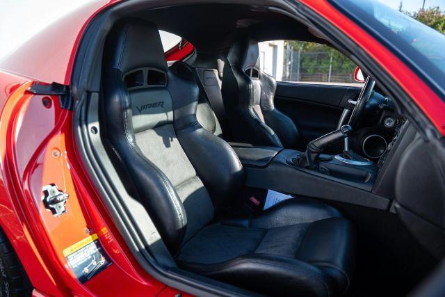 Photo of 2006 Red Dodge Viper