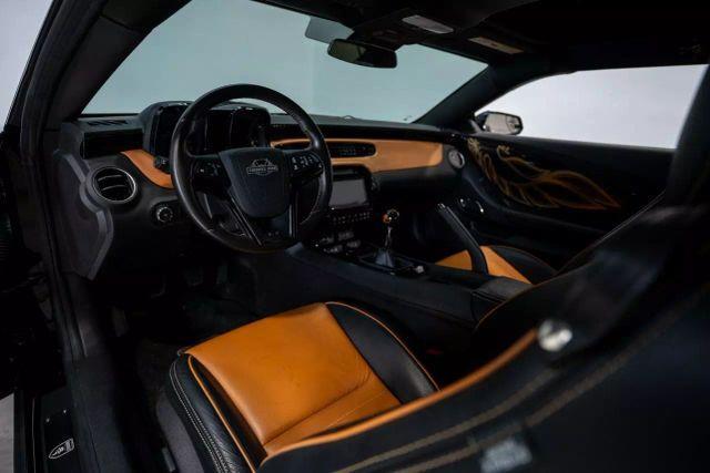 Photo of 2015 Black Chevrolet Camaro