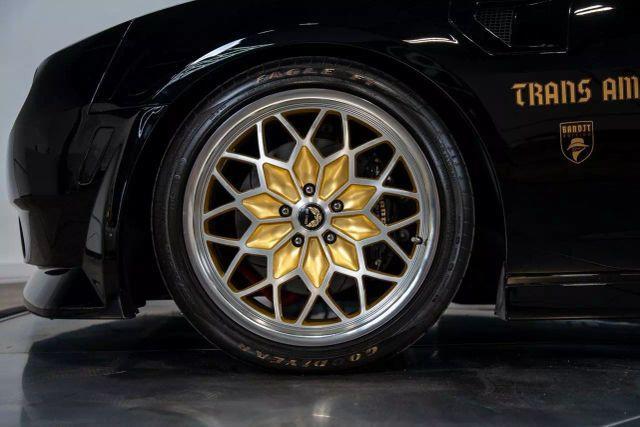 Photo of 2015 Black Chevrolet Camaro