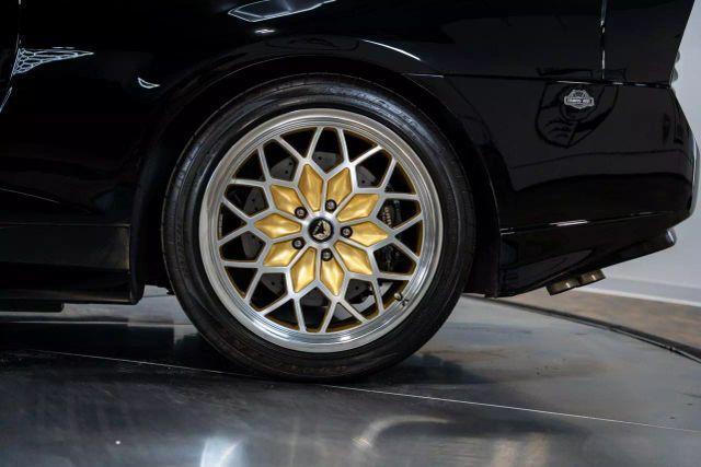 Photo of 2015 Black Chevrolet Camaro
