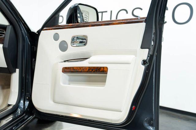 Photo of 2011 Black Rolls-Royce Ghost