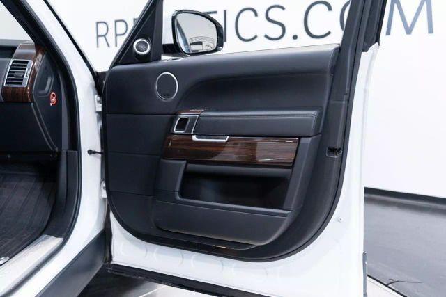 Photo of 2016 Fuji White Land Rover Range Rover
