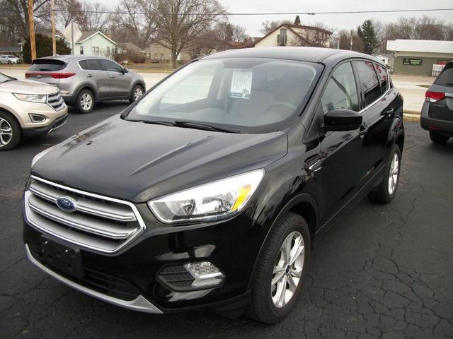Photo of 2017 Black Ford Escape