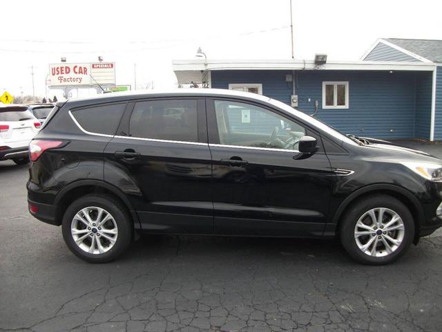 Photo of 2017 Black Ford Escape