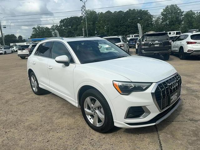 Photo of 2020 White Audi Q3