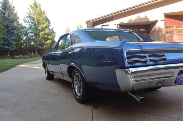 Photo of 1967 BLUE Pontiac GTO