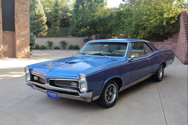 Photo of 1967 BLUE Pontiac GTO