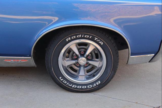 Photo of 1967 BLUE Pontiac GTO
