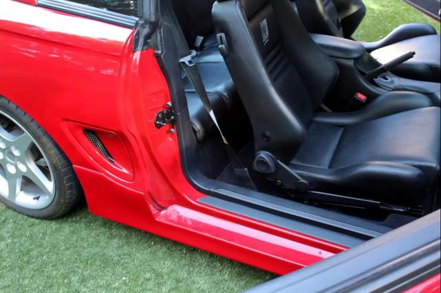 Photo of 1995 RED Ford Mustang