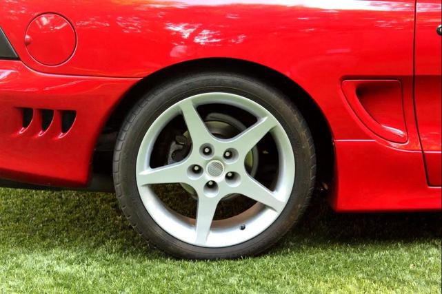 Photo of 1995 RED Ford Mustang