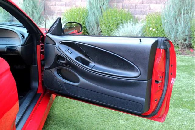 Photo of 1995 RED Ford Mustang