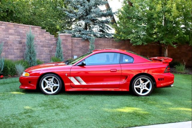 Photo of 1995 RED Ford Mustang