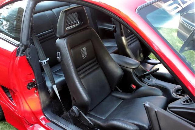 Photo of 1995 RED Ford Mustang