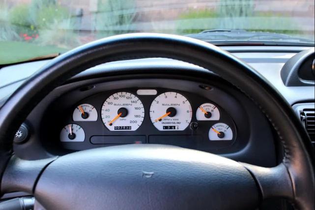 Photo of 1995 RED Ford Mustang