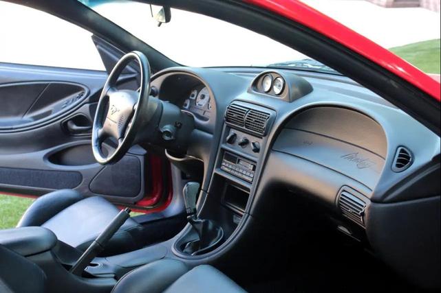 Photo of 1995 RED Ford Mustang