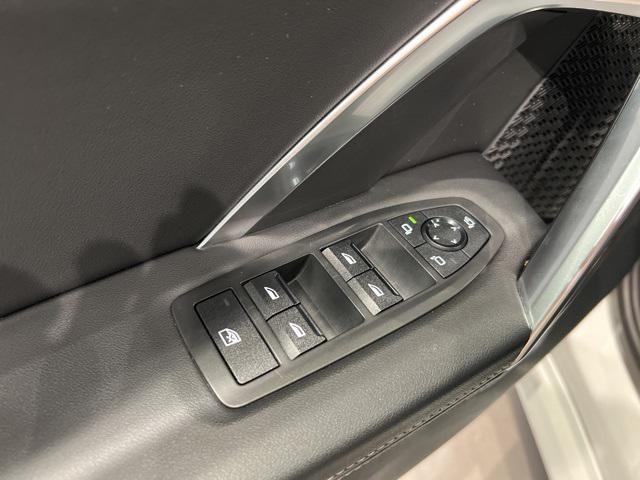 Photo of 2024 Alpine White BMW X1