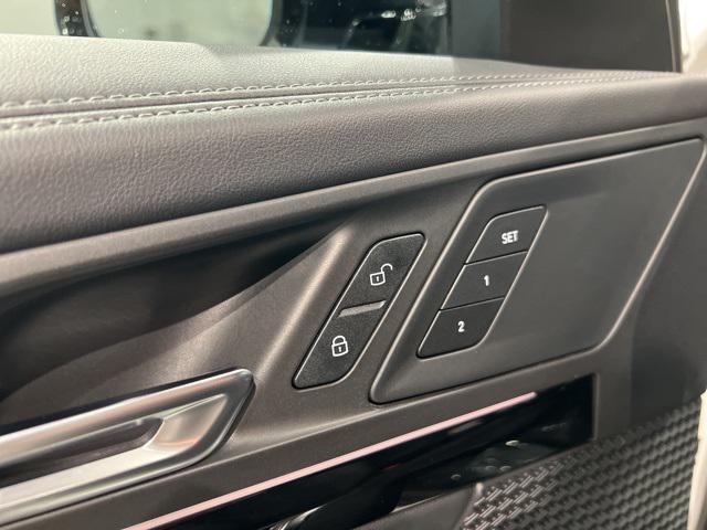 Photo of 2024 Alpine White BMW X1